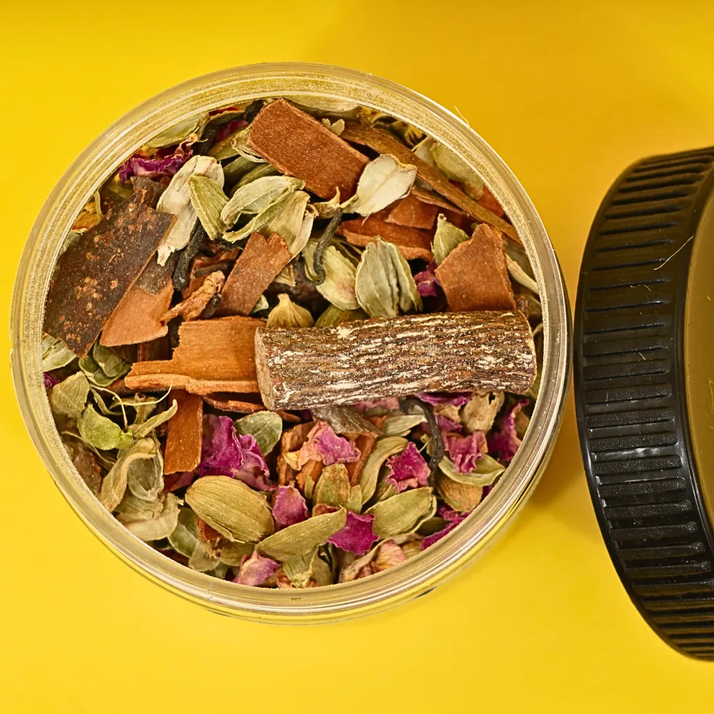 kashmirhoneyalzareen-kashmiri-kehwa-loose-leaf.jpg.webp